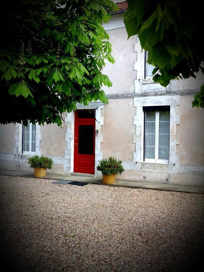 B&B Chez Annie Saint-Martin-de-Gurçon Dış mekan fotoğraf