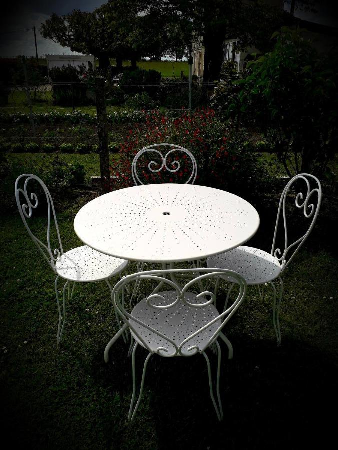 B&B Chez Annie Saint-Martin-de-Gurçon Dış mekan fotoğraf