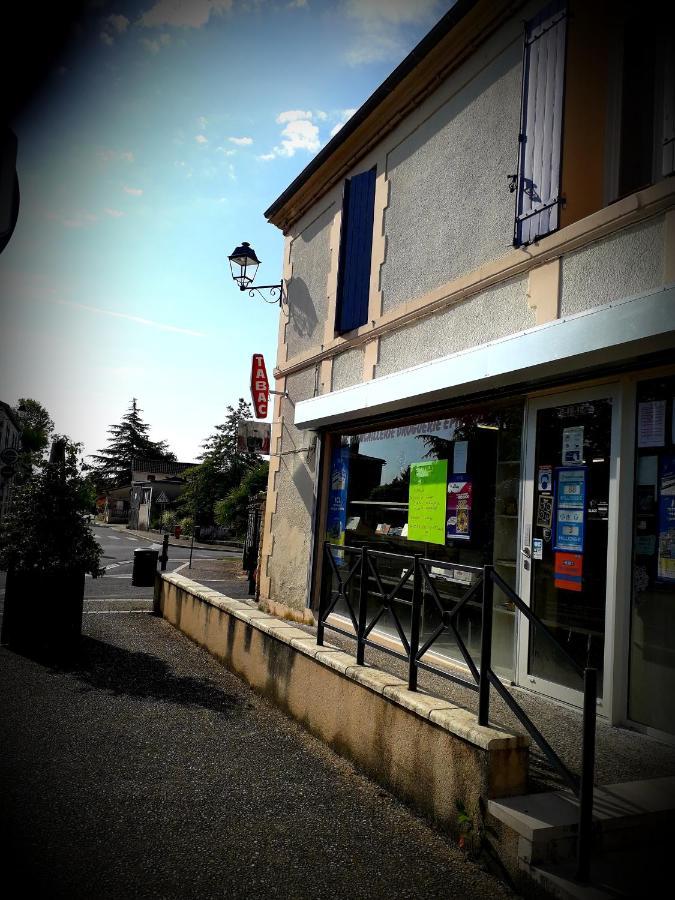 B&B Chez Annie Saint-Martin-de-Gurçon Dış mekan fotoğraf