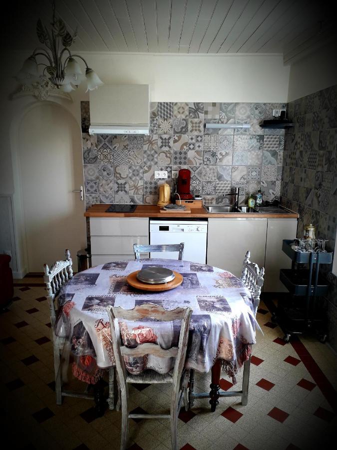 B&B Chez Annie Saint-Martin-de-Gurçon Dış mekan fotoğraf
